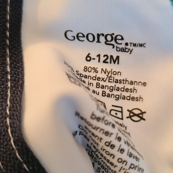 One piece rashguard swimsuit - Picture 3 of 3